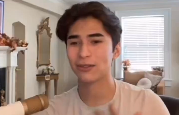 Martin Urzua Jerks off on Cam with Stranger